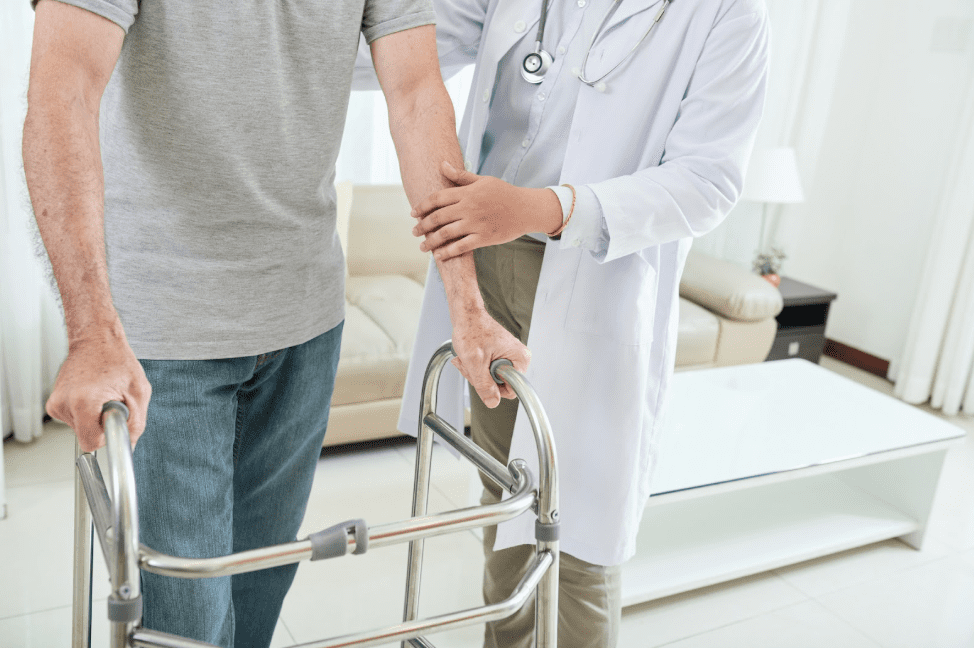 minimally invasive joint replacement